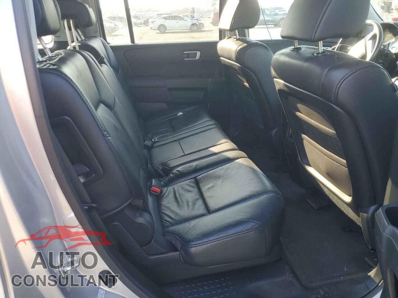 HONDA PILOT 2011 - 5FNYF4H52BB069155
