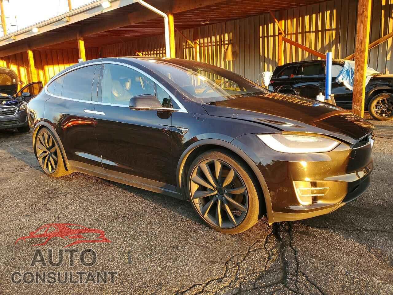 TESLA MODEL X 2017 - 5YJXCBE29HF060691