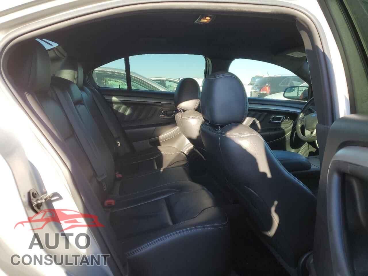 FORD TAURUS 2017 - 1FAHP2E82HG127799