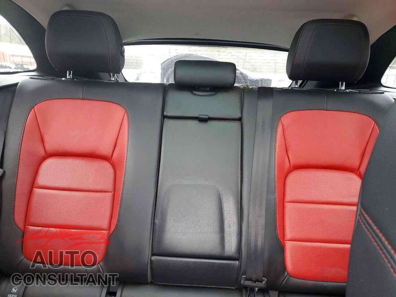 JAGUAR F-PACE 2017 - SADCL2BV6HA090192