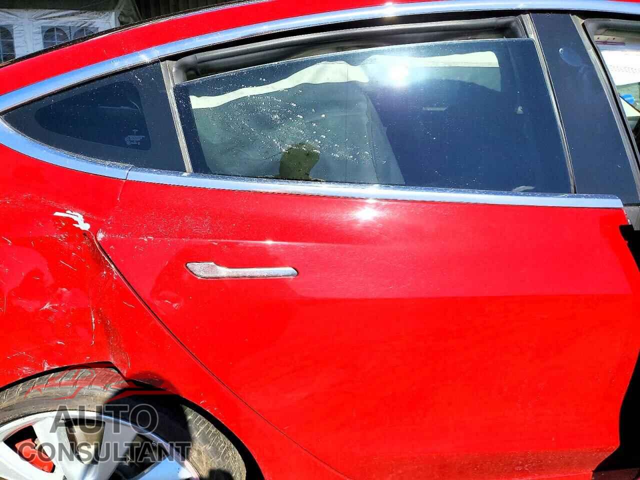 TESLA MODEL 3 2018 - 5YJ3E1EB2JF072853
