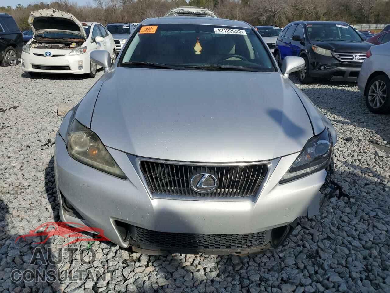 LEXUS IS 2011 - JTHBF5C29B5151926