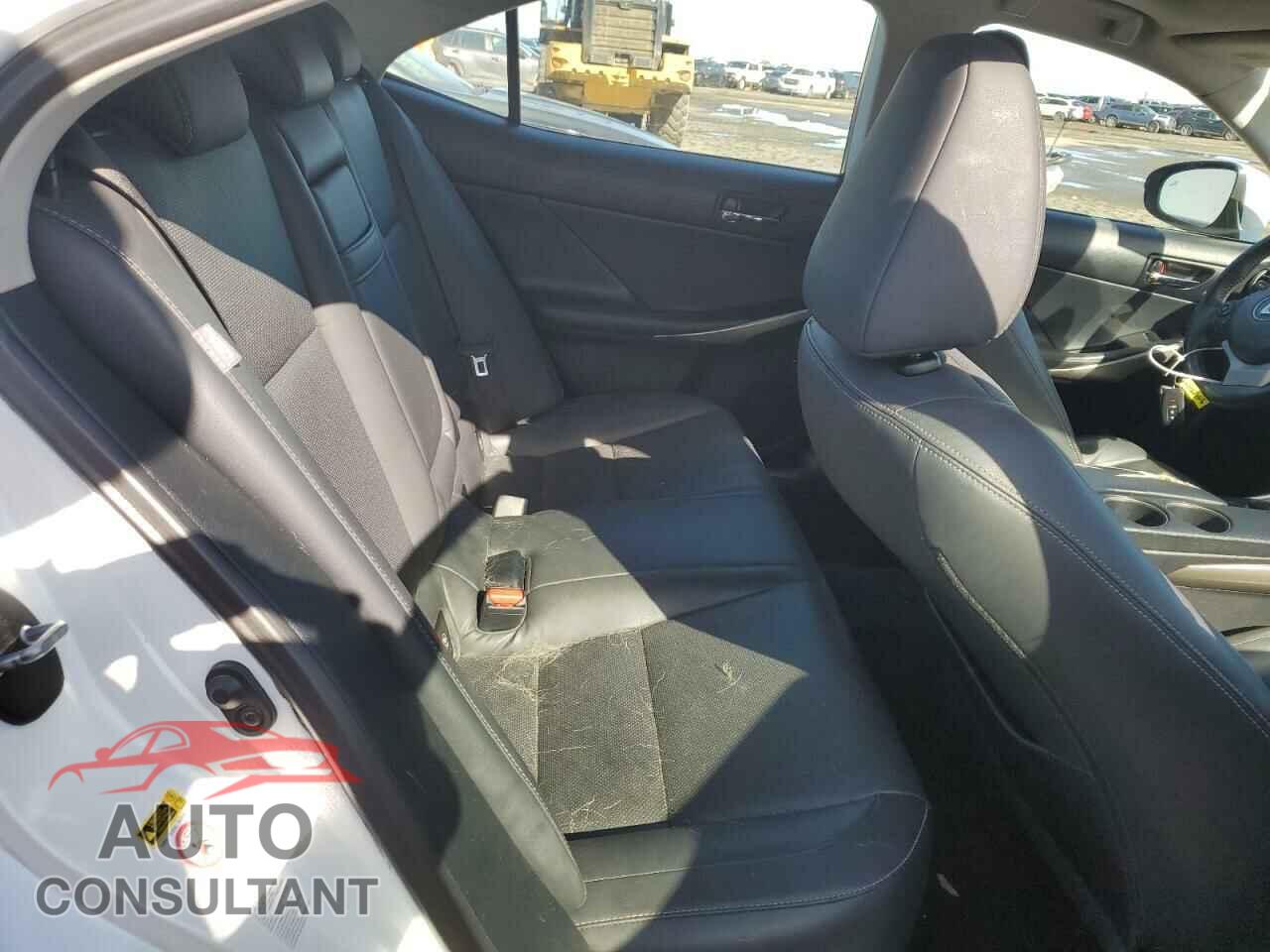 LEXUS IS 2015 - JTHBF1D20F5046205