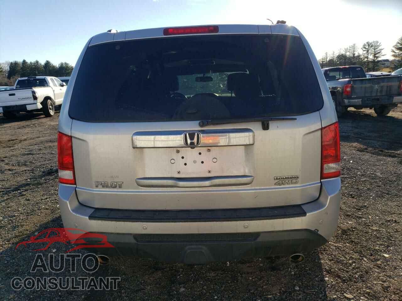 HONDA PILOT 2014 - 5FNYF4H98EB016970