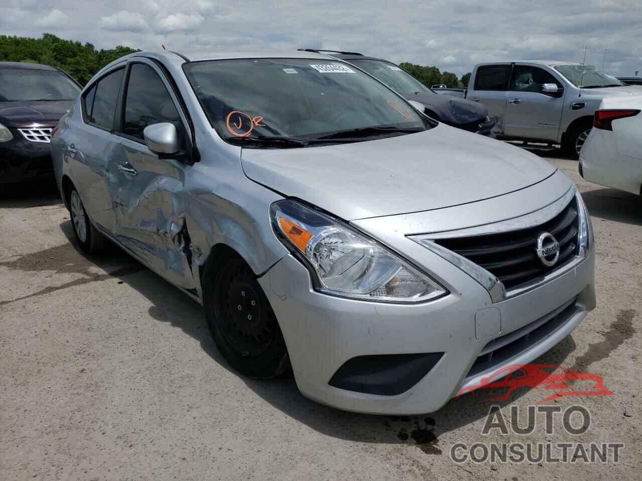 NISSAN VERSA 2018 - 3N1CN7APXJK437293