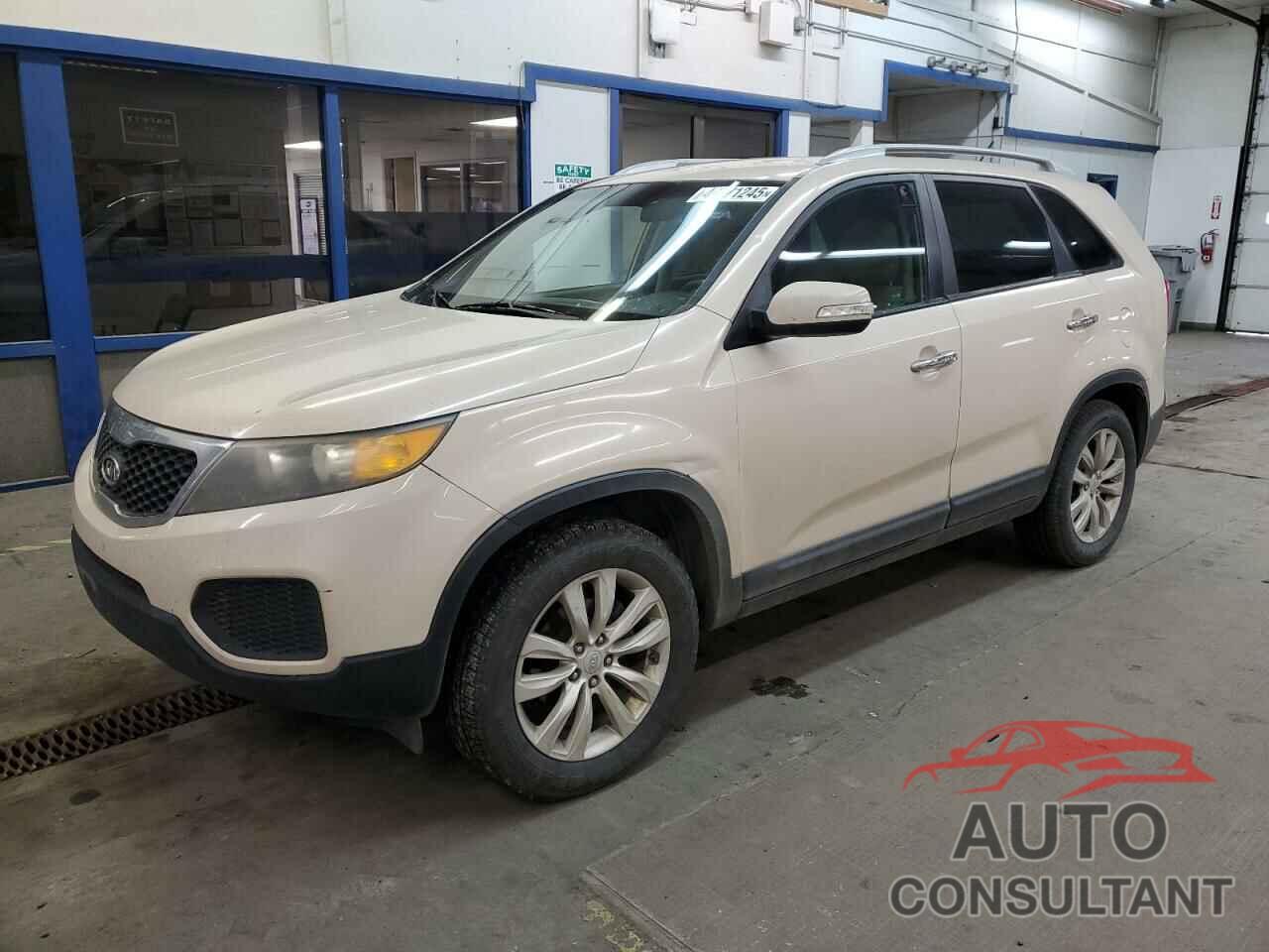 KIA SORENTO 2011 - 5XYKT4A26BG058652