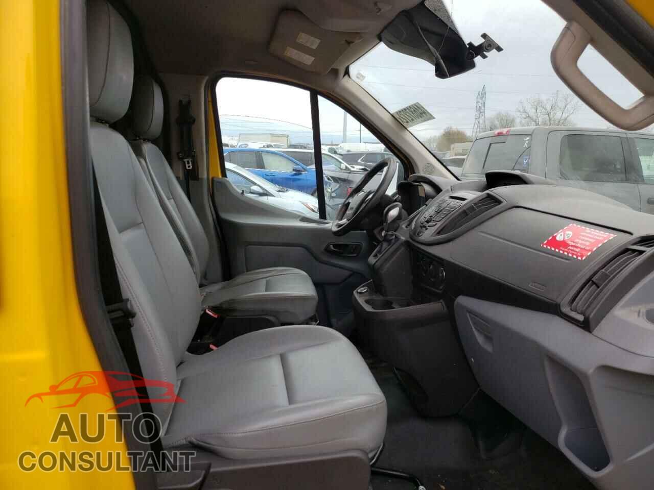 FORD TRANSIT CO 2017 - 1FTYR1YM8HKA29087