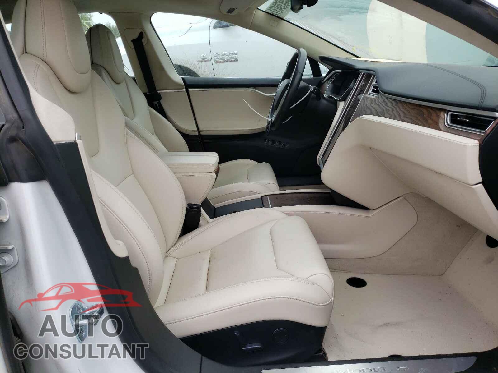 TESLA MODEL S 2018 - 5YJSA1E22JF247819