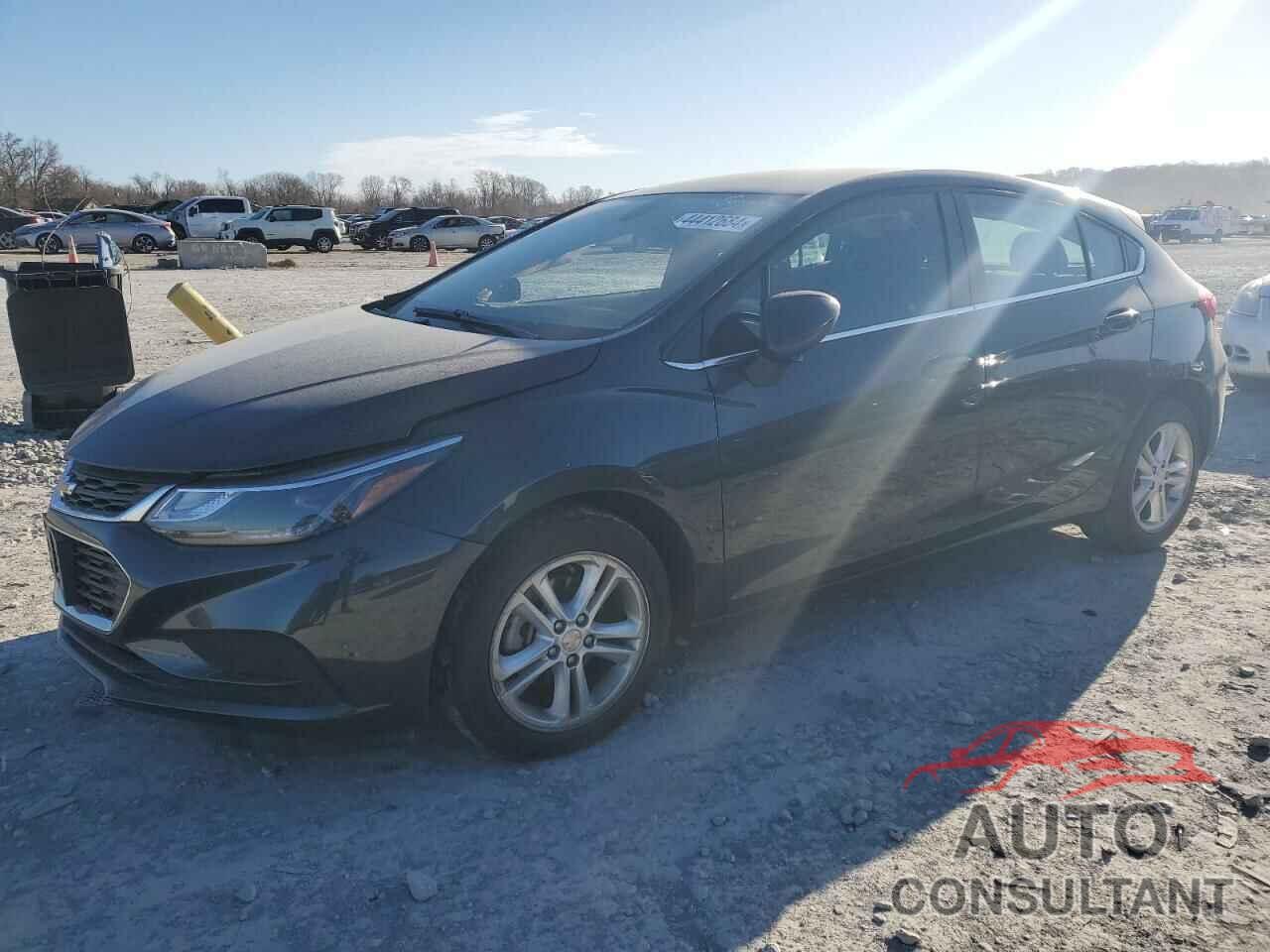 CHEVROLET CRUZE 2018 - 3G1BE6SM7JS635295