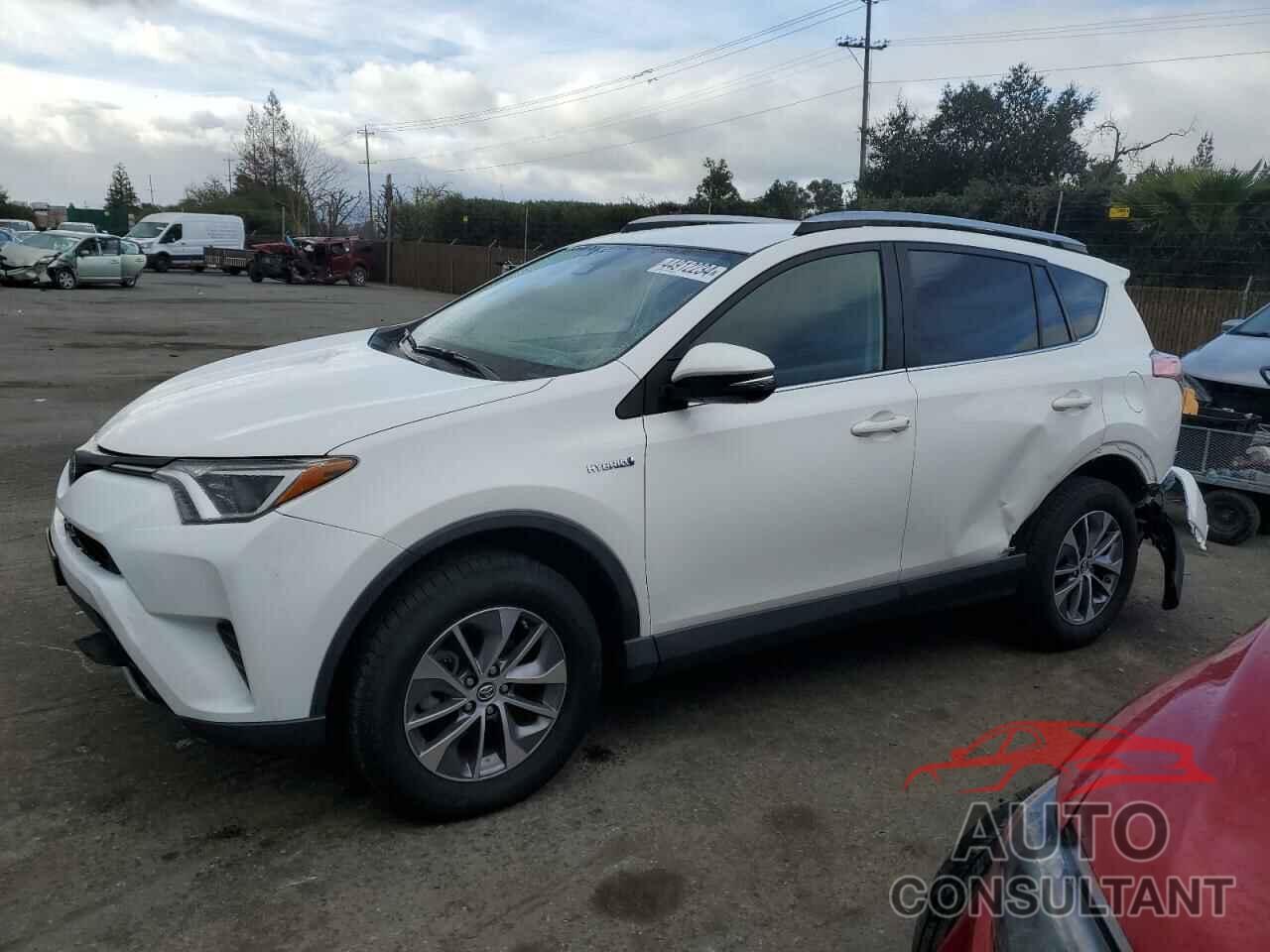 TOYOTA RAV4 2018 - JTMRJREV5JD257646