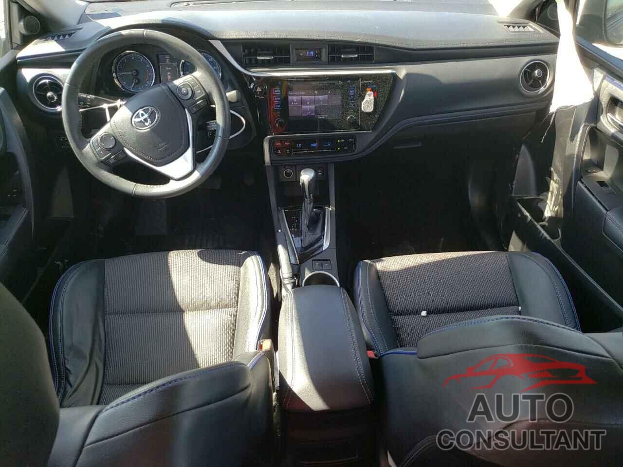 TOYOTA COROLLA 2018 - 5YFBURHE5JP824519