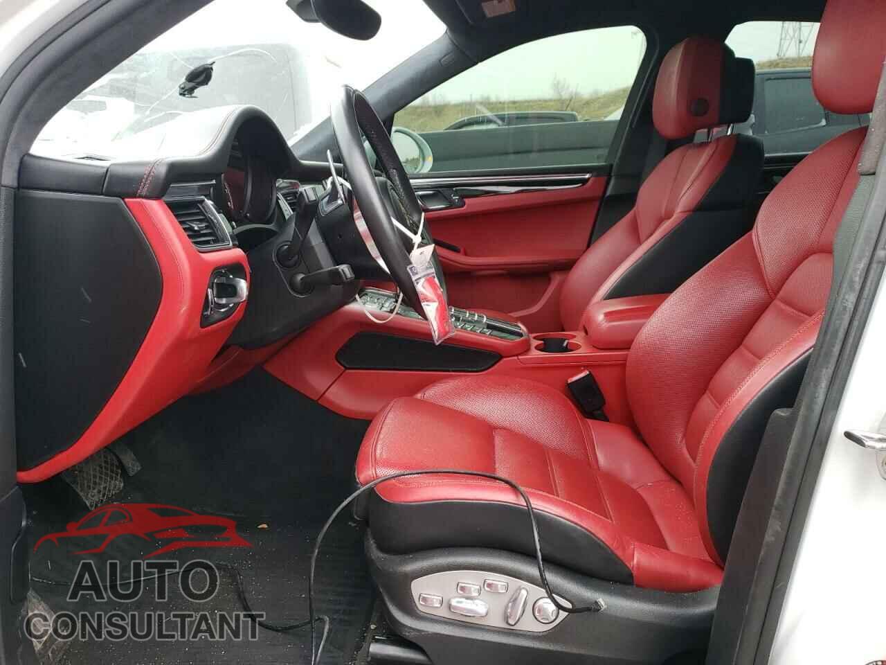 PORSCHE MACAN 2017 - WP1AF2A52HLB60737