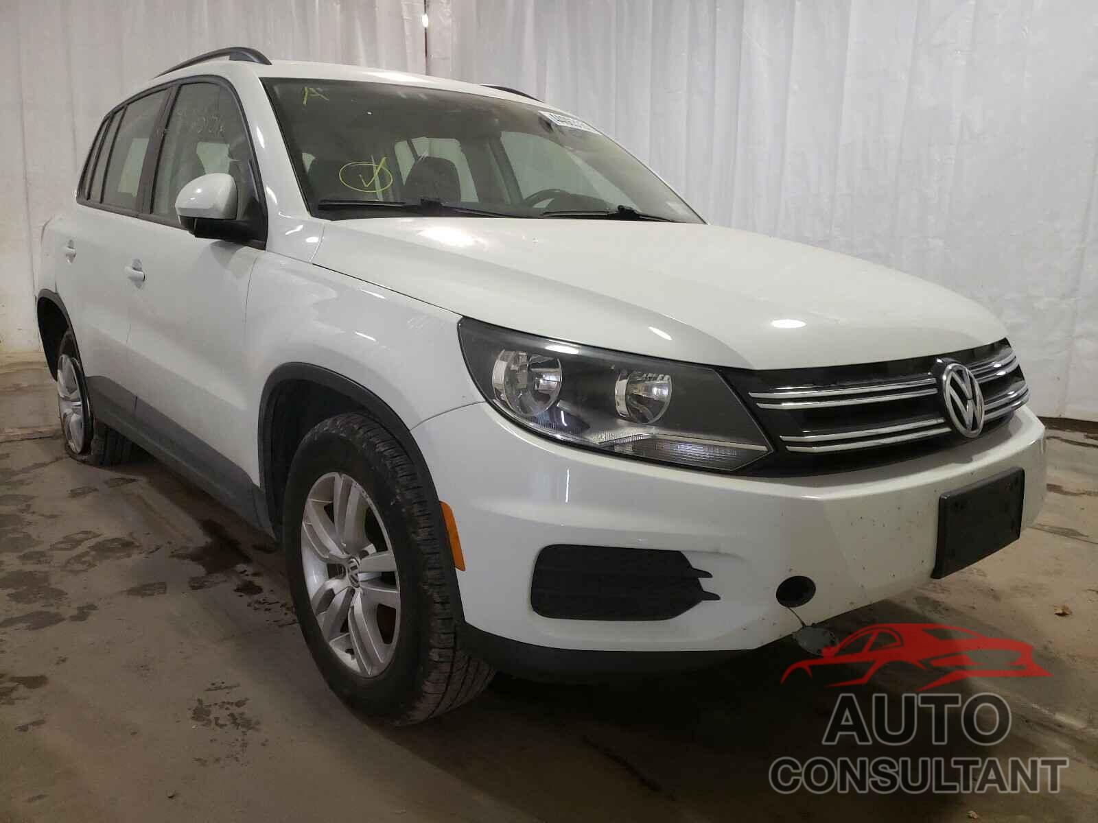 VOLKSWAGEN TIGUAN 2016 - WVGBV7AX3GW587988