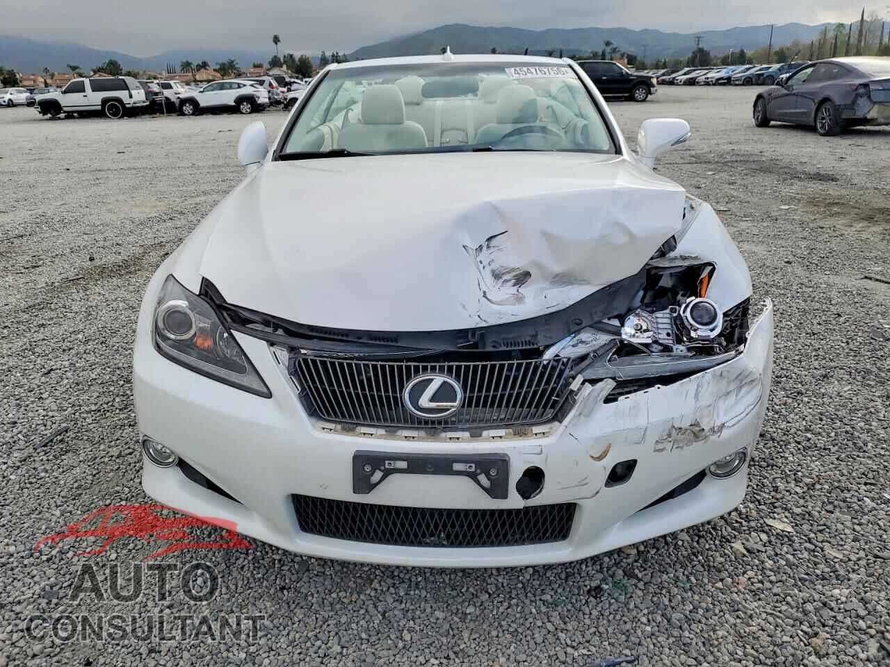 LEXUS IS 2011 - JTHFF2C21B2521039