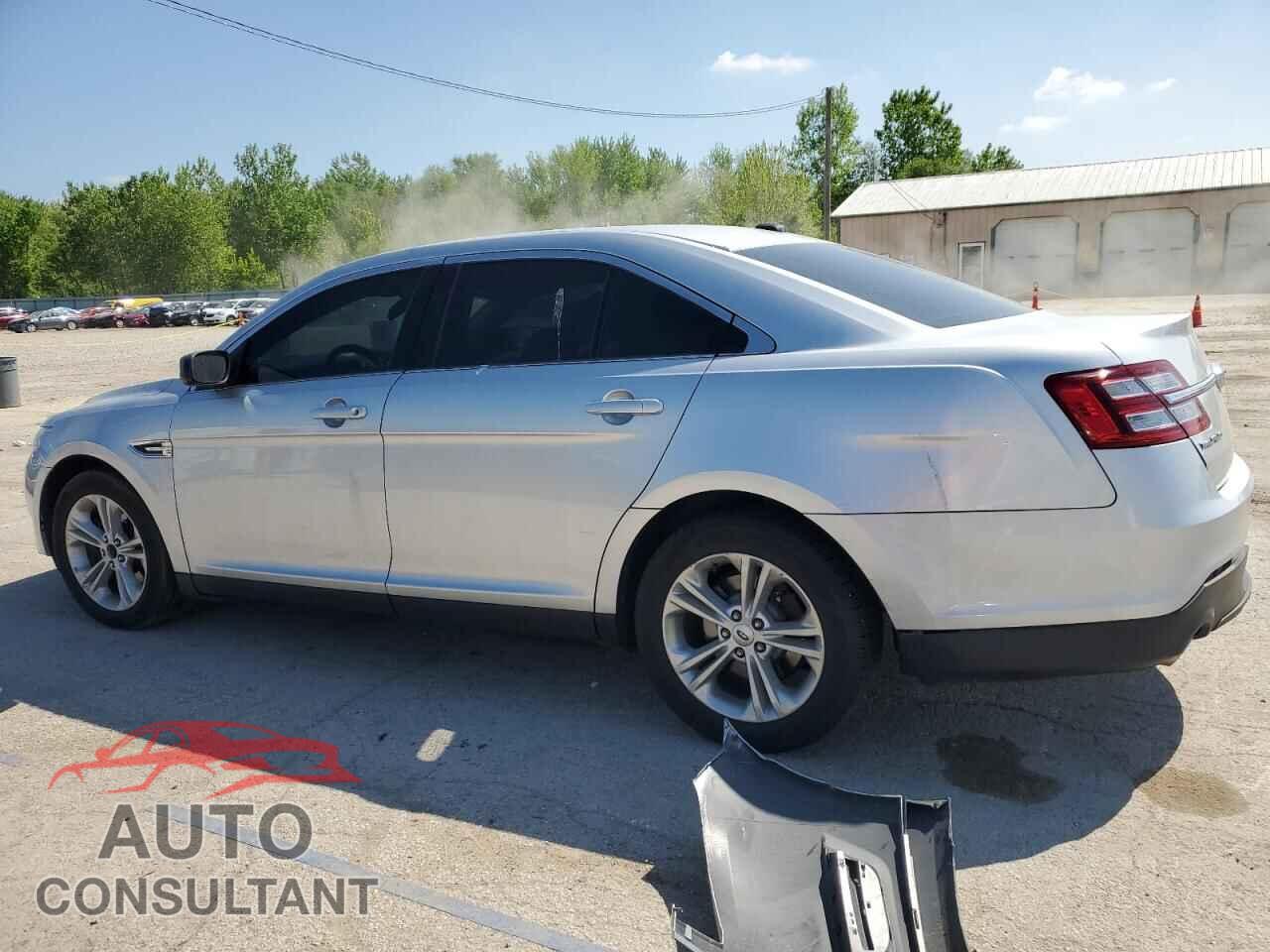 FORD TAURUS 2017 - 1FAHP2D82HG139016