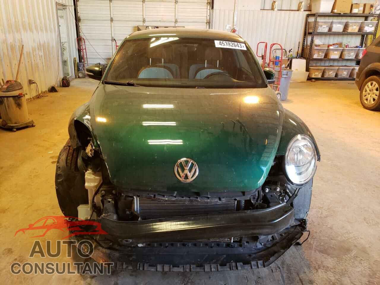 VOLKSWAGEN BEETLE 2017 - 3VWF17AT9HM629433