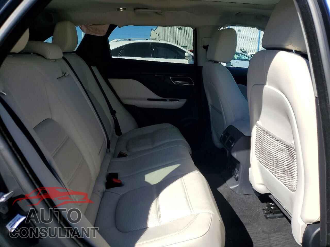 JAGUAR F-PACE 2017 - SADCK2BV7HA078345