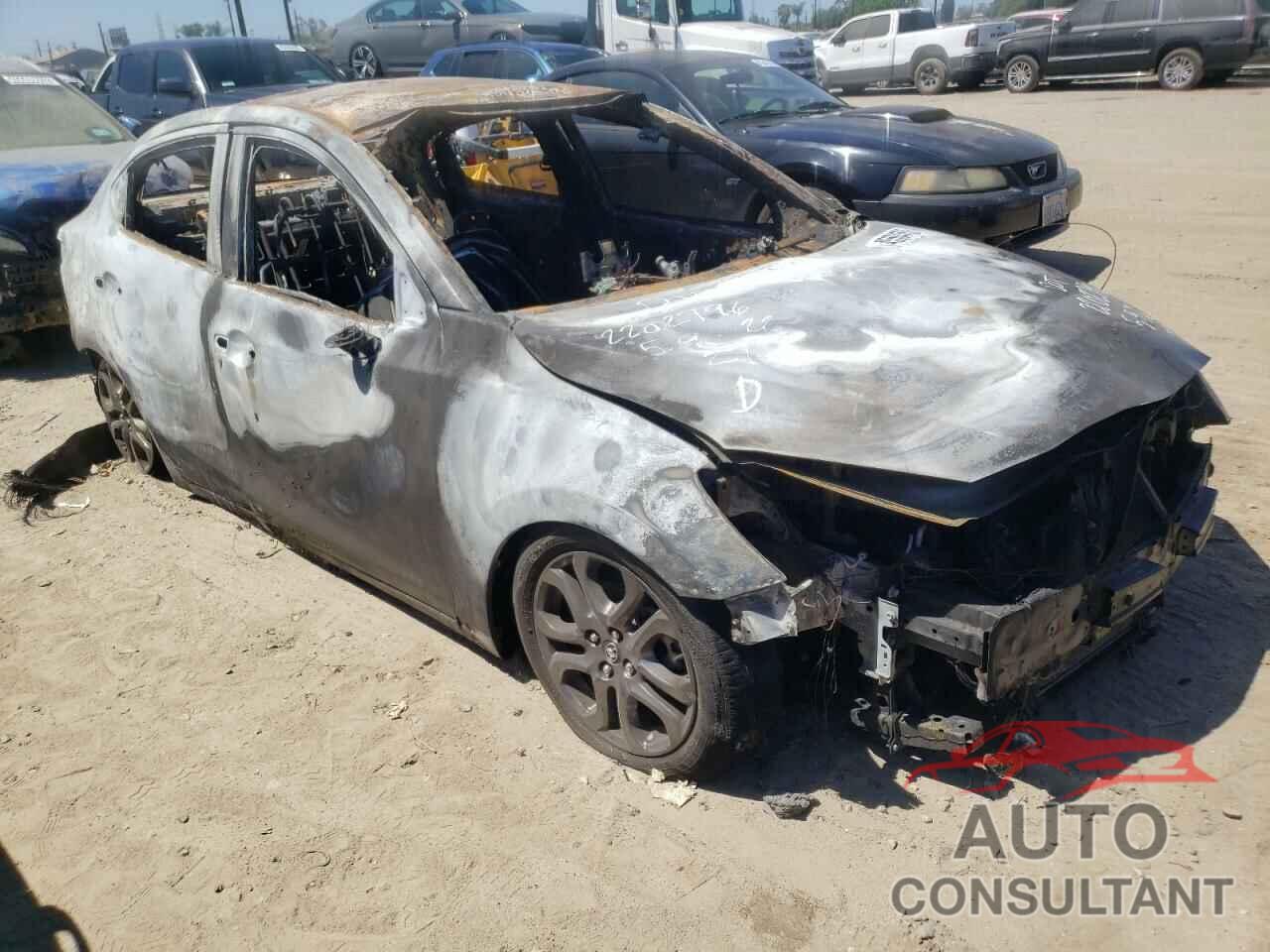 TOYOTA YARIS 2019 - 3MYDLBYV6KY512053