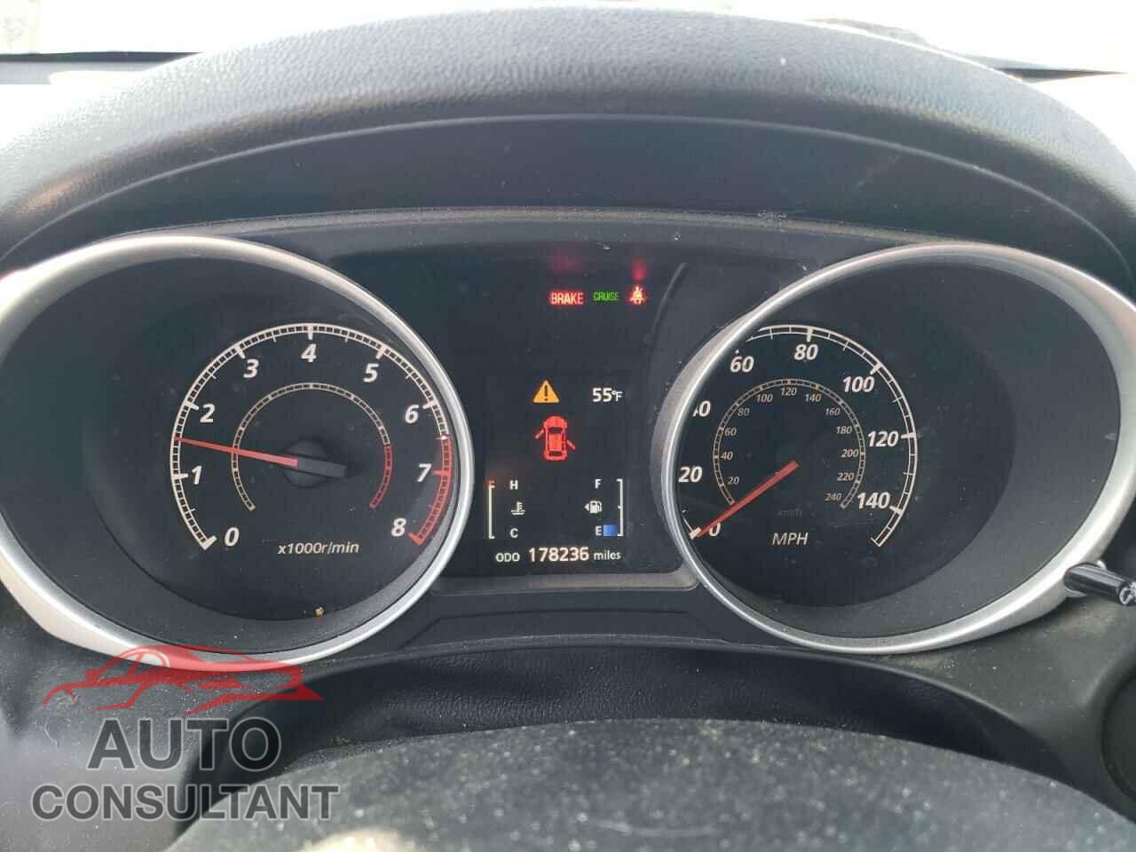MITSUBISHI OUTLANDER 2013 - 4A4AP3AU2DE019377