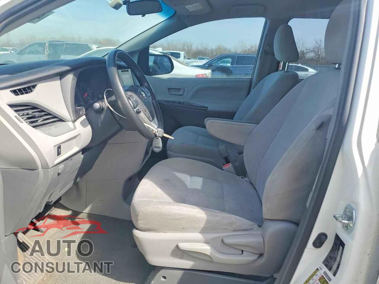 TOYOTA SIENNA 2017 - 5TDZZ3DC5HS788155