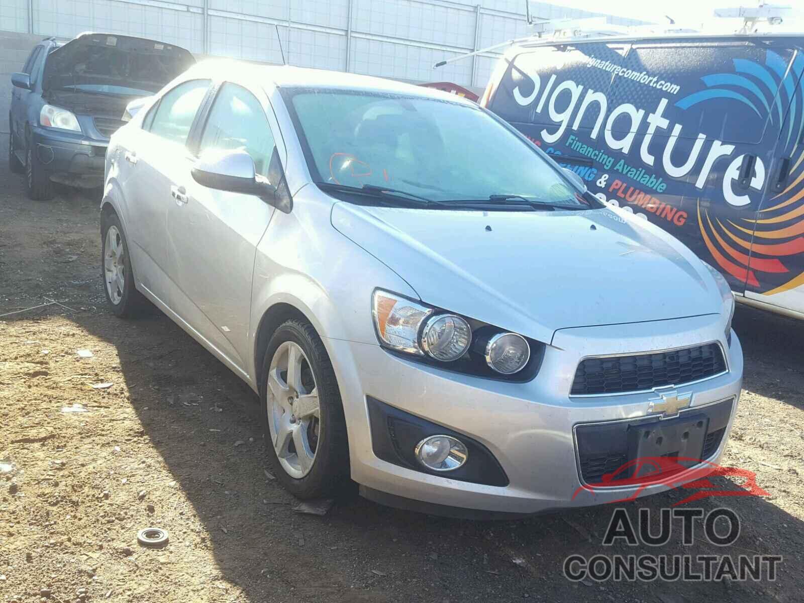 CHEVROLET SONIC 2015 - 1G1JE5SB2F4119437