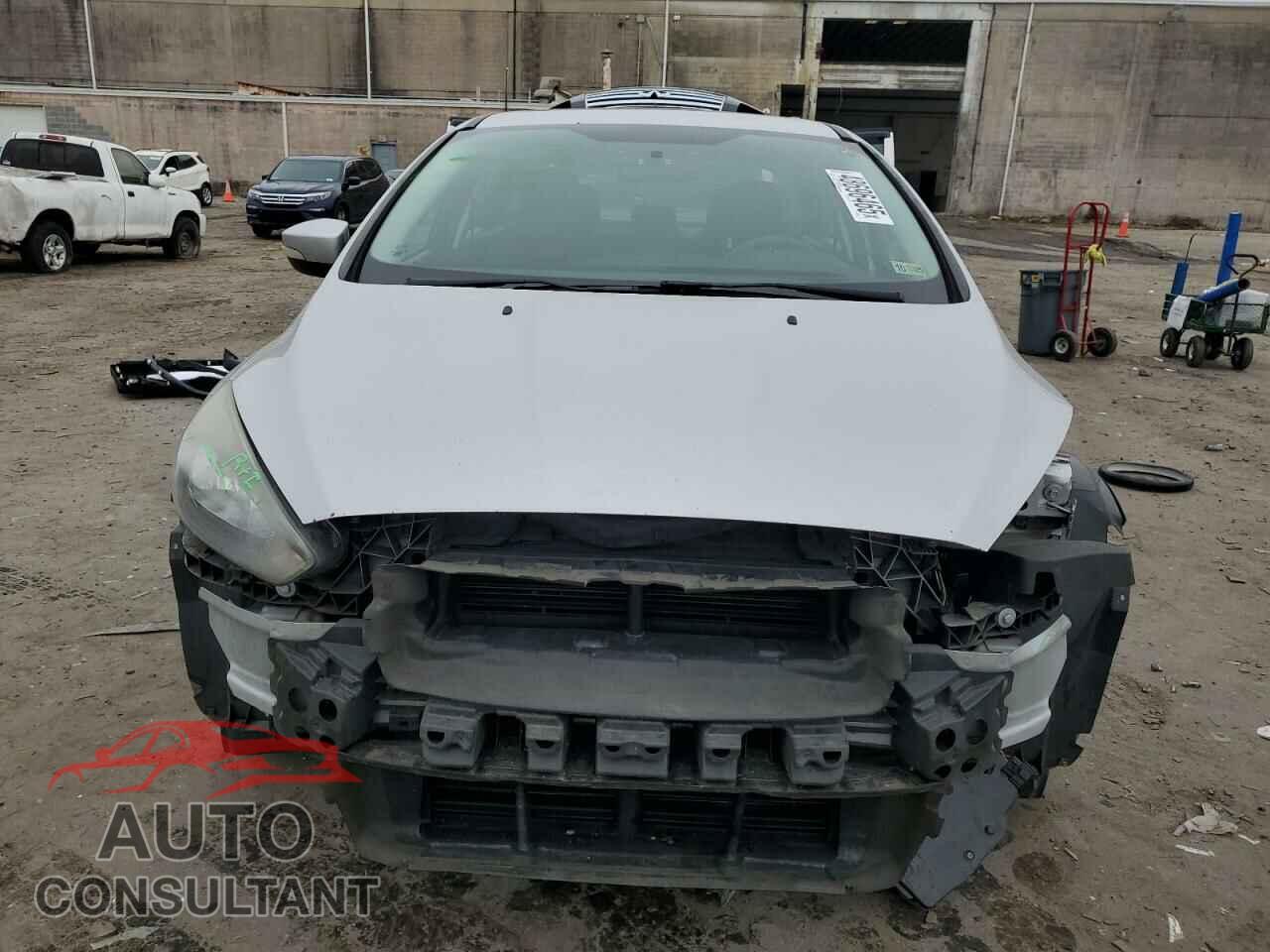 FORD FOCUS 2017 - 1FADP3H23HL224836
