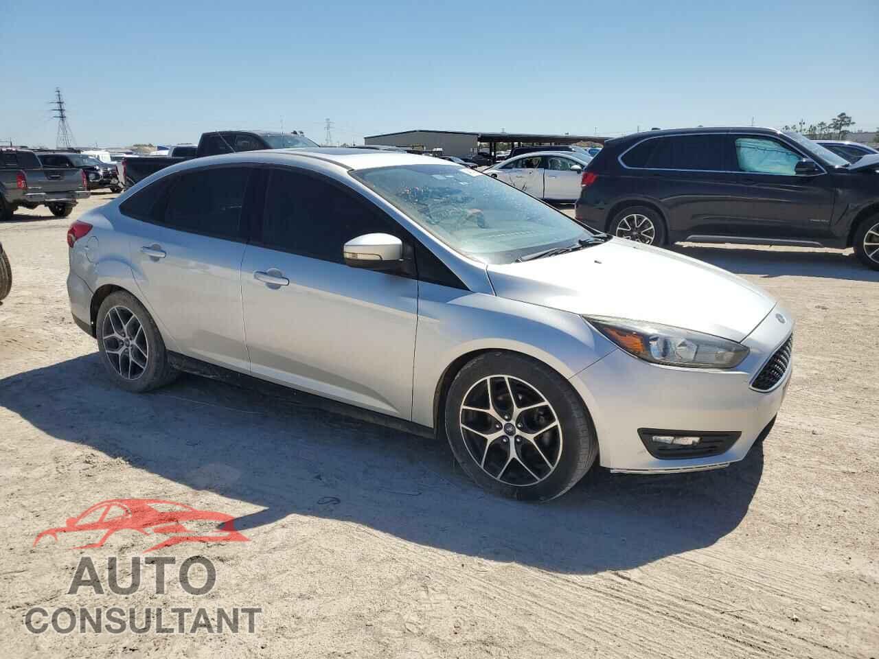 FORD FOCUS 2017 - 1FADP3H21HL219974
