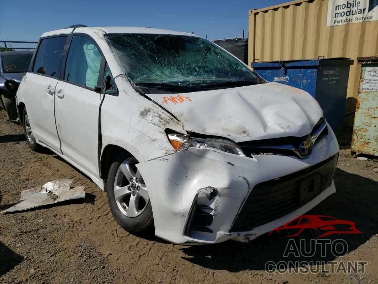 TOYOTA SIENNA 2018 - 5TDKZ3DC8JS909106