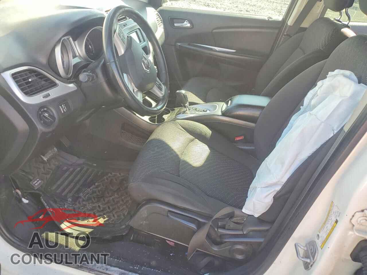 DODGE JOURNEY 2015 - 3C4PDCAB0FT692440