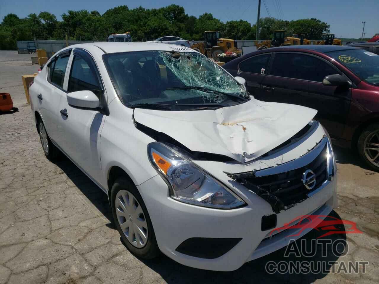 NISSAN VERSA 2017 - 3N1CN7AP9HL881639