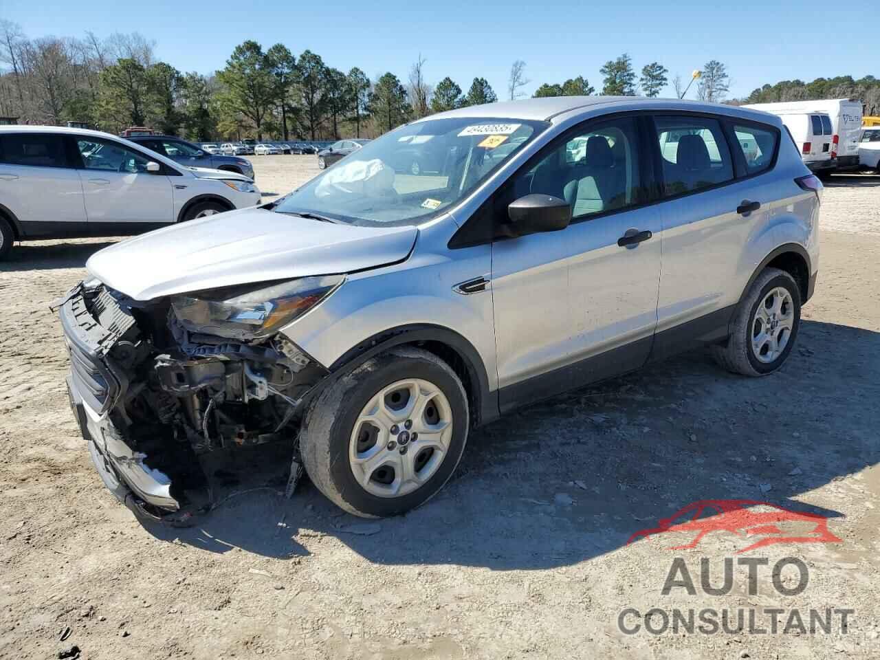 FORD ESCAPE 2018 - 1FMCU0F70JUA28067