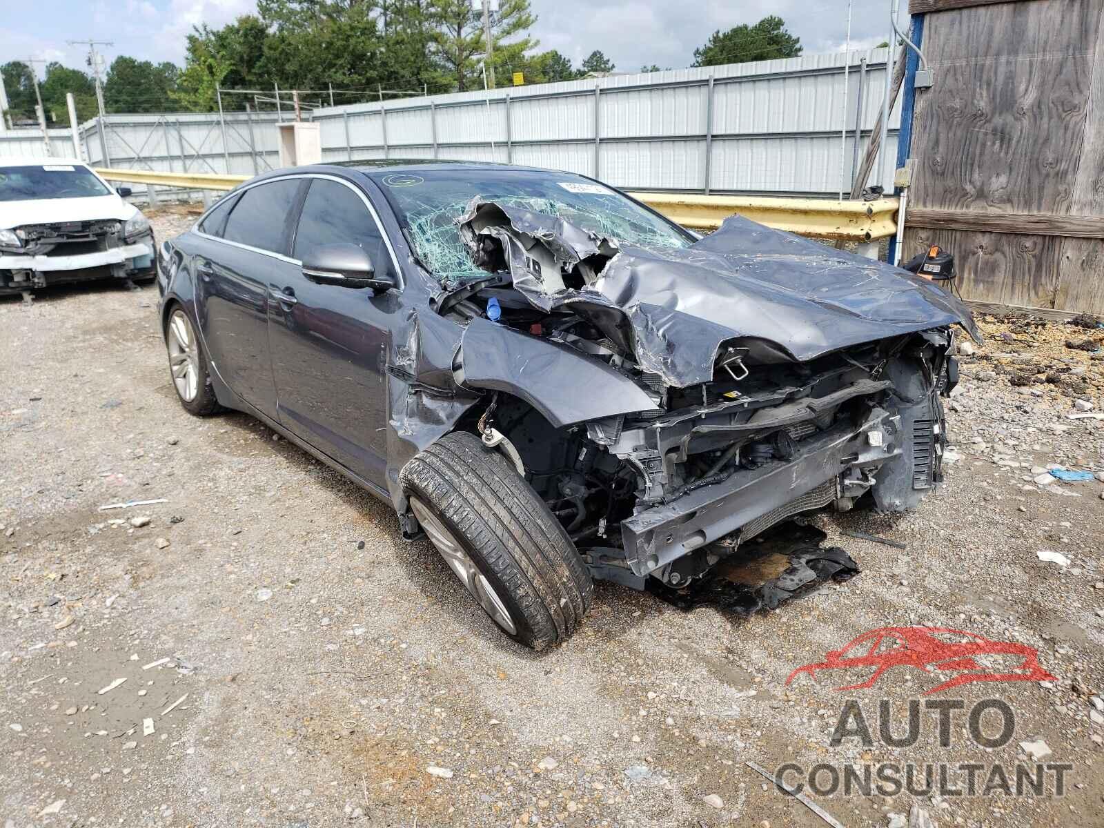 JAGUAR XJ 2016 - SAJWJ2GD1G8V97202