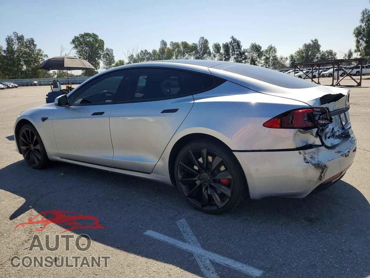TESLA MODEL S 2017 - 5YJSA1E16HF196150