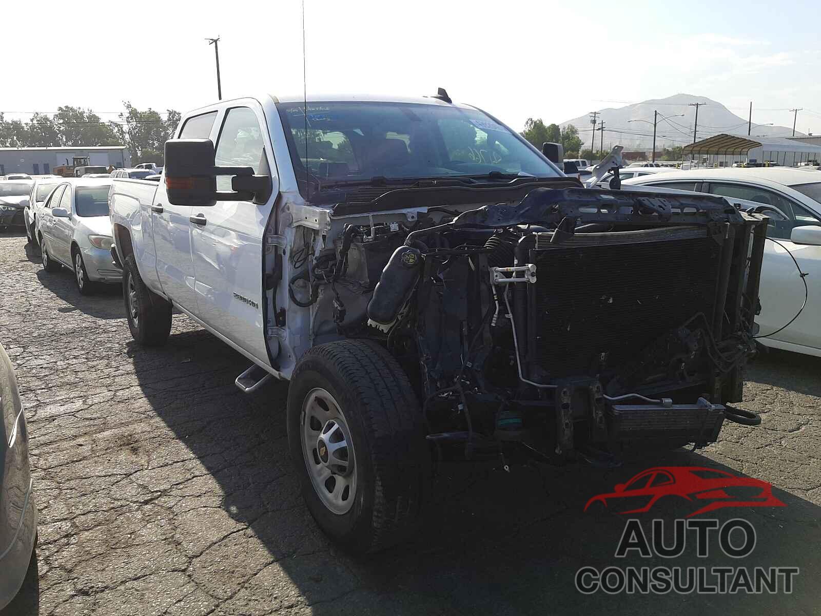 CHEVROLET SILVERADO 2018 - 1GC1KUEG5JF108995