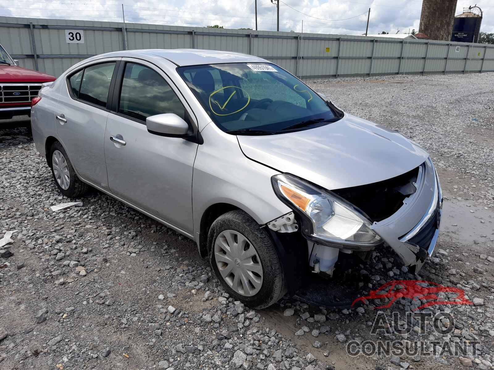 NISSAN VERSA 2018 - 3N1CN7AP3JL883814