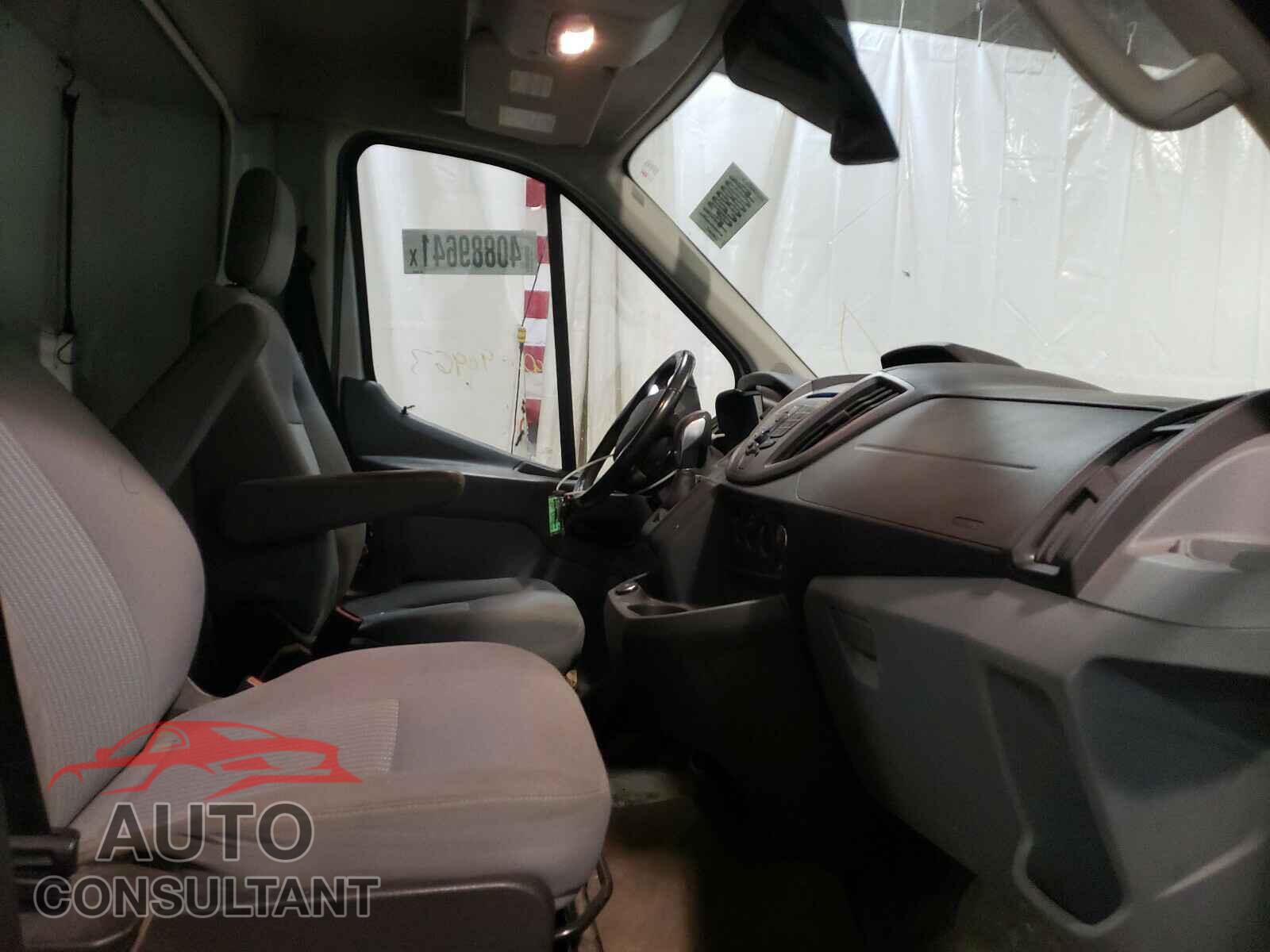FORD TRANSIT CO 2017 - 1FDBF6PM5HKB55903