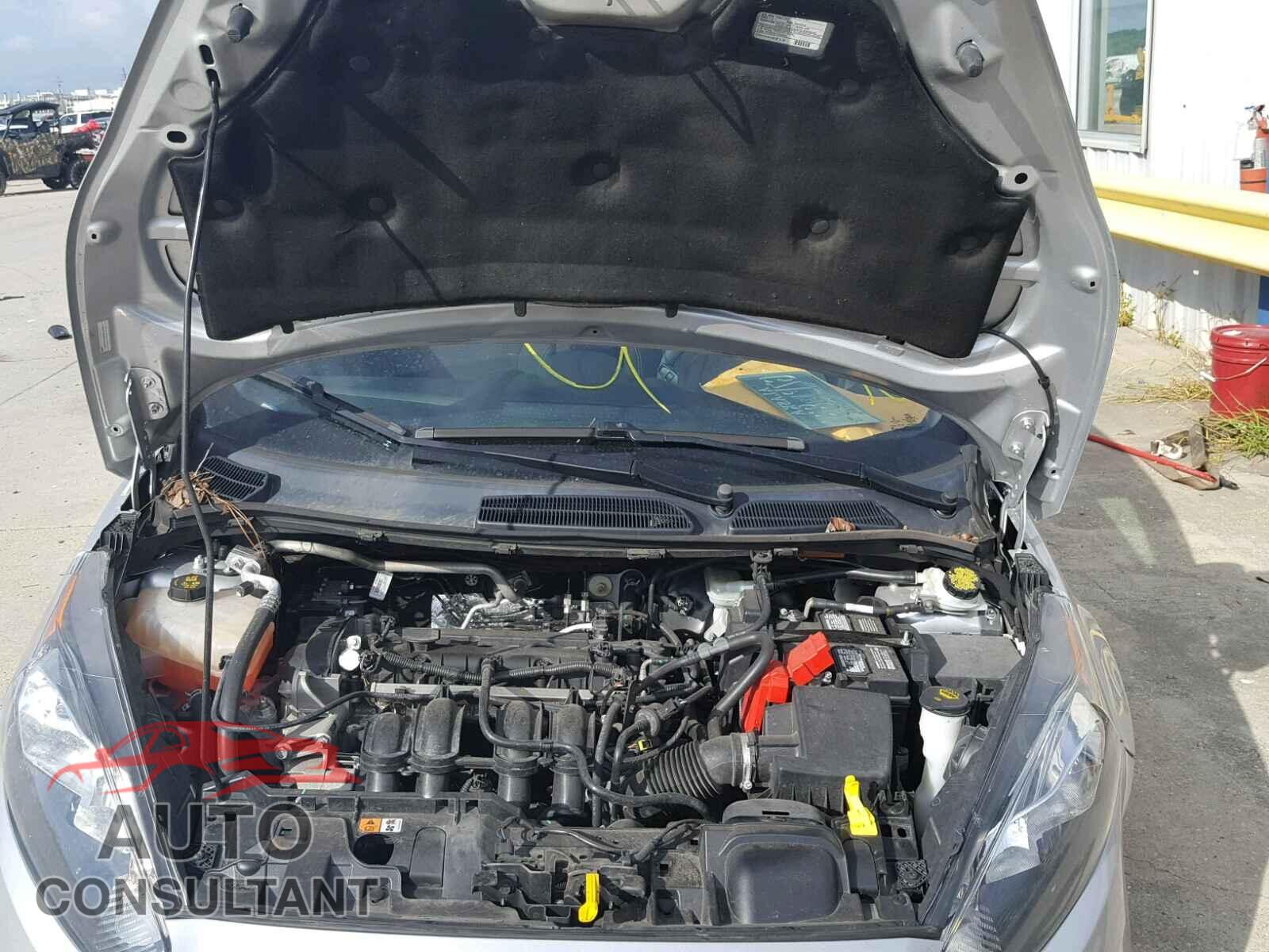 FORD FIESTA 2015 - 3FADP4EJ4FM219433