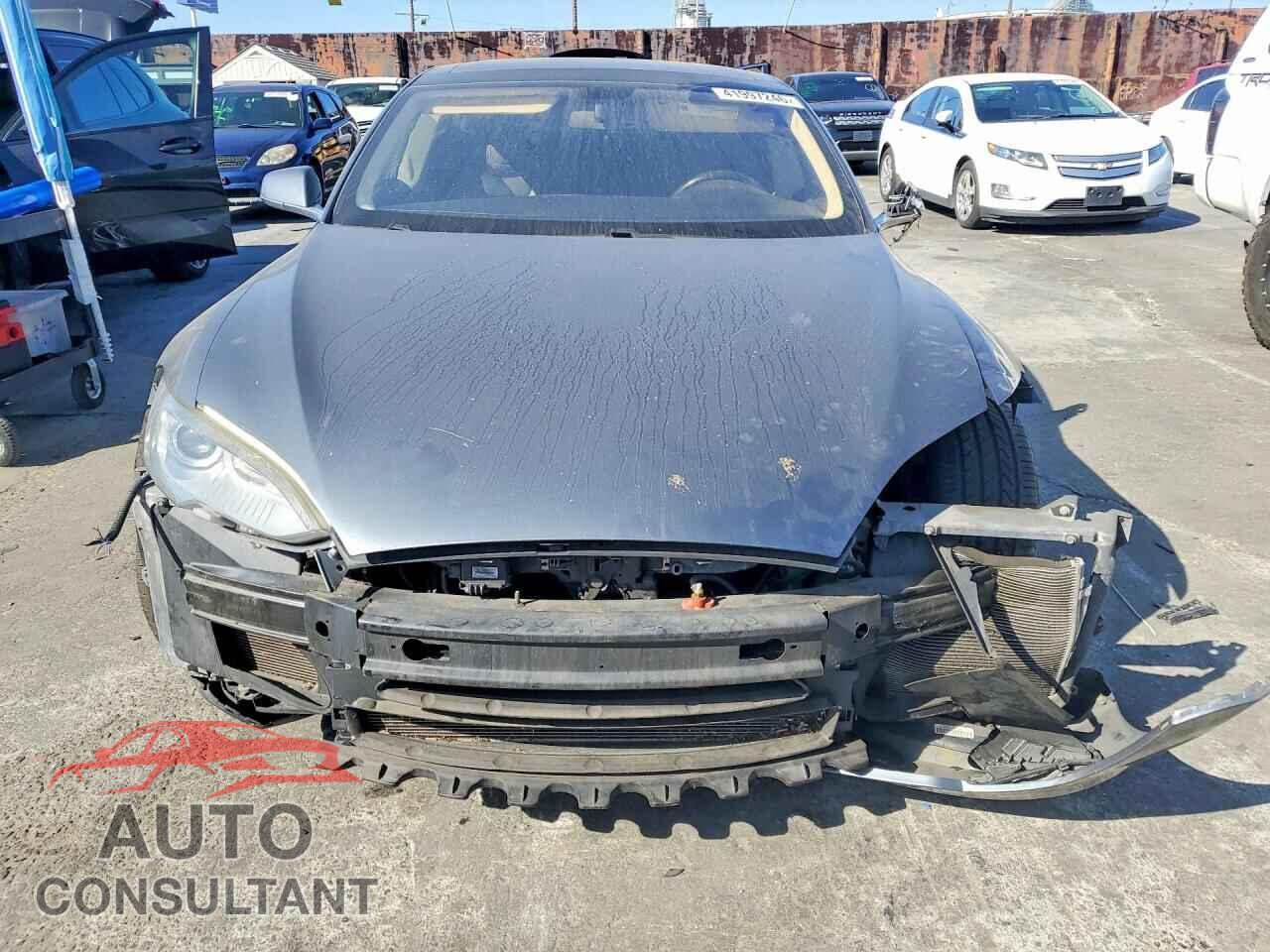 TESLA MODEL S 2013 - 5YJSA1CN9DFP15689