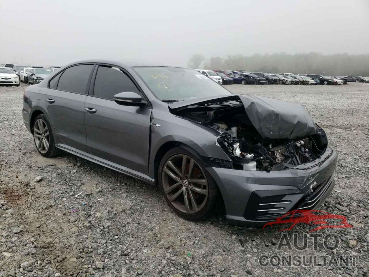 VOLKSWAGEN PASSAT 2018 - 1VWAA7A34JC026052