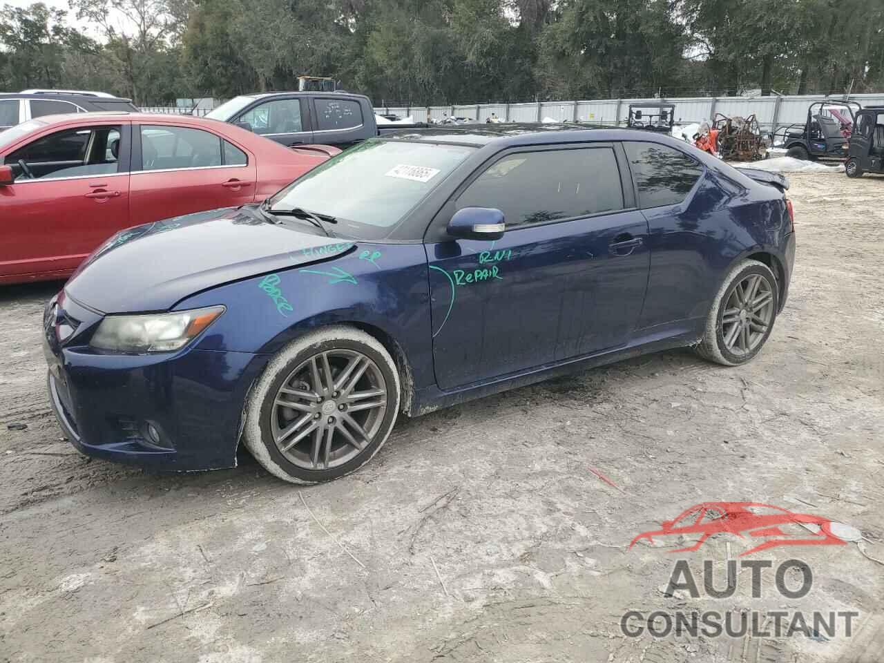 TOYOTA SCION 2013 - JTKJF5C70D3049284