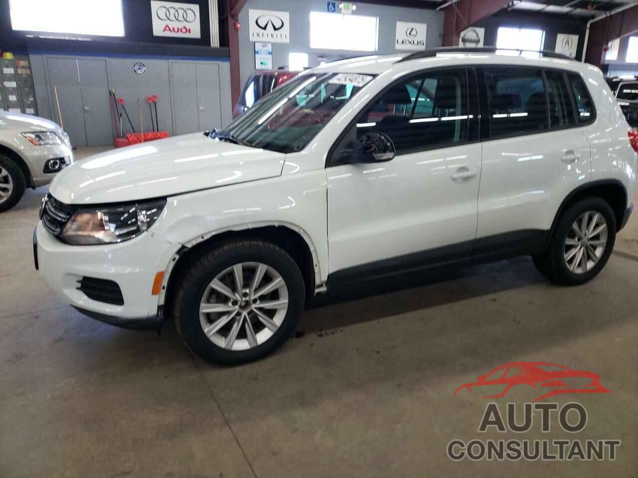 VOLKSWAGEN TIGUAN 2017 - WVGBV7AX4HK053939