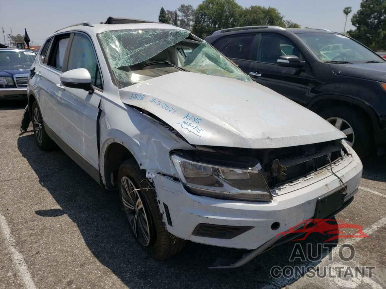 VOLKSWAGEN TIGUAN 2018 - 3VV3B7AX6JM062644