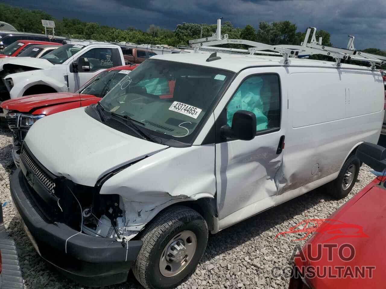 CHEVROLET EXPRESS 2021 - 1GCWGAF71M1238228