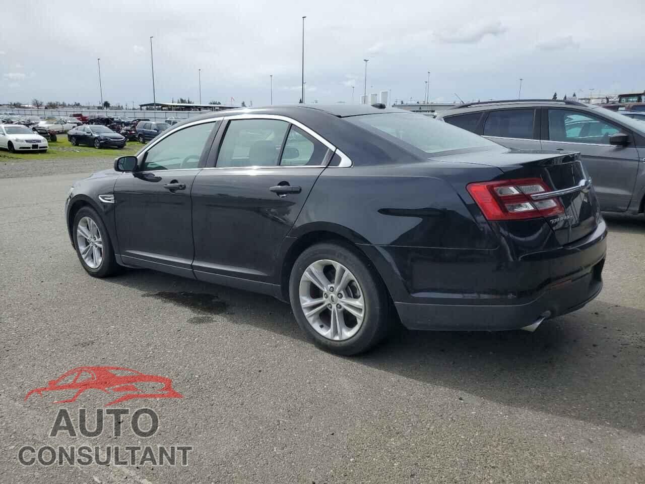 FORD TAURUS 2018 - 1FAHP2D85JG136830