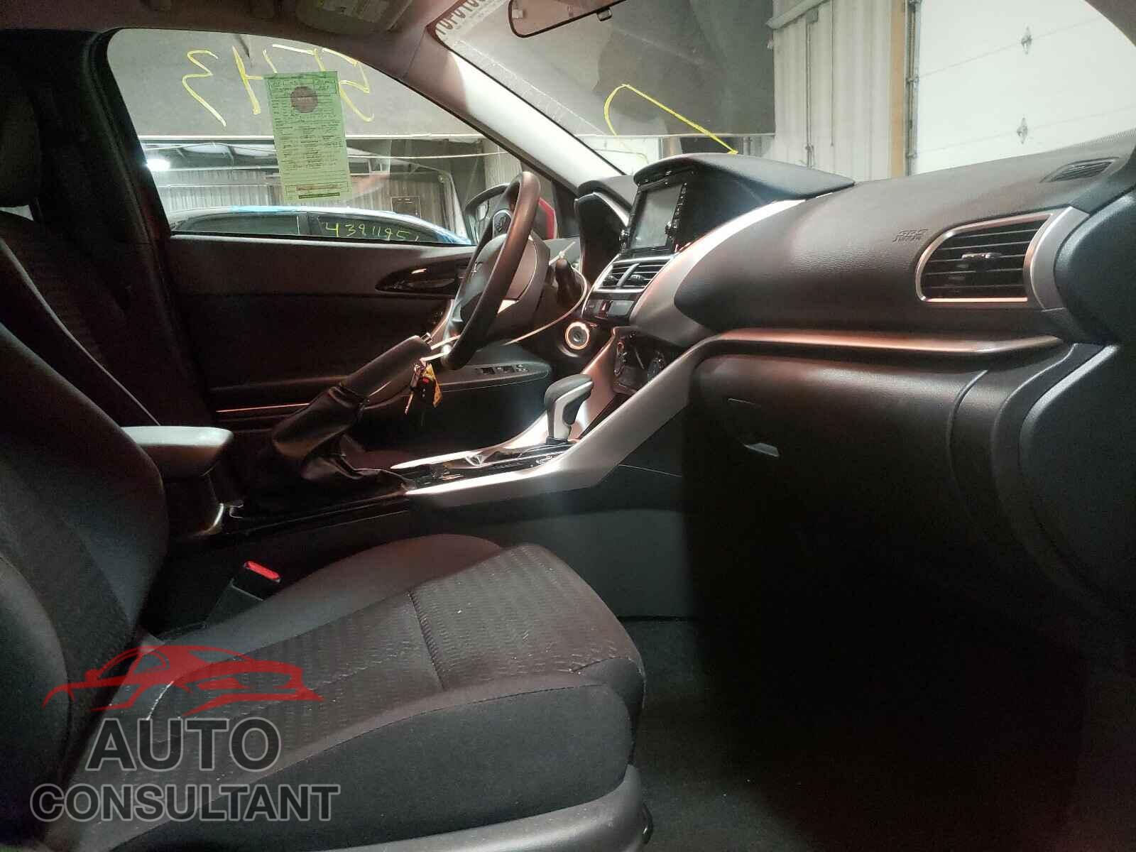 MITSUBISHI ECLIPSE 2018 - JA4AT3AA8JZ067845