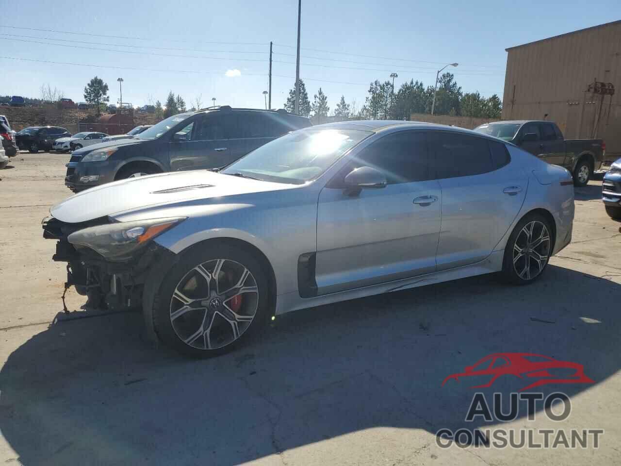 KIA STINGER 2018 - KNAE45LC3J6017979