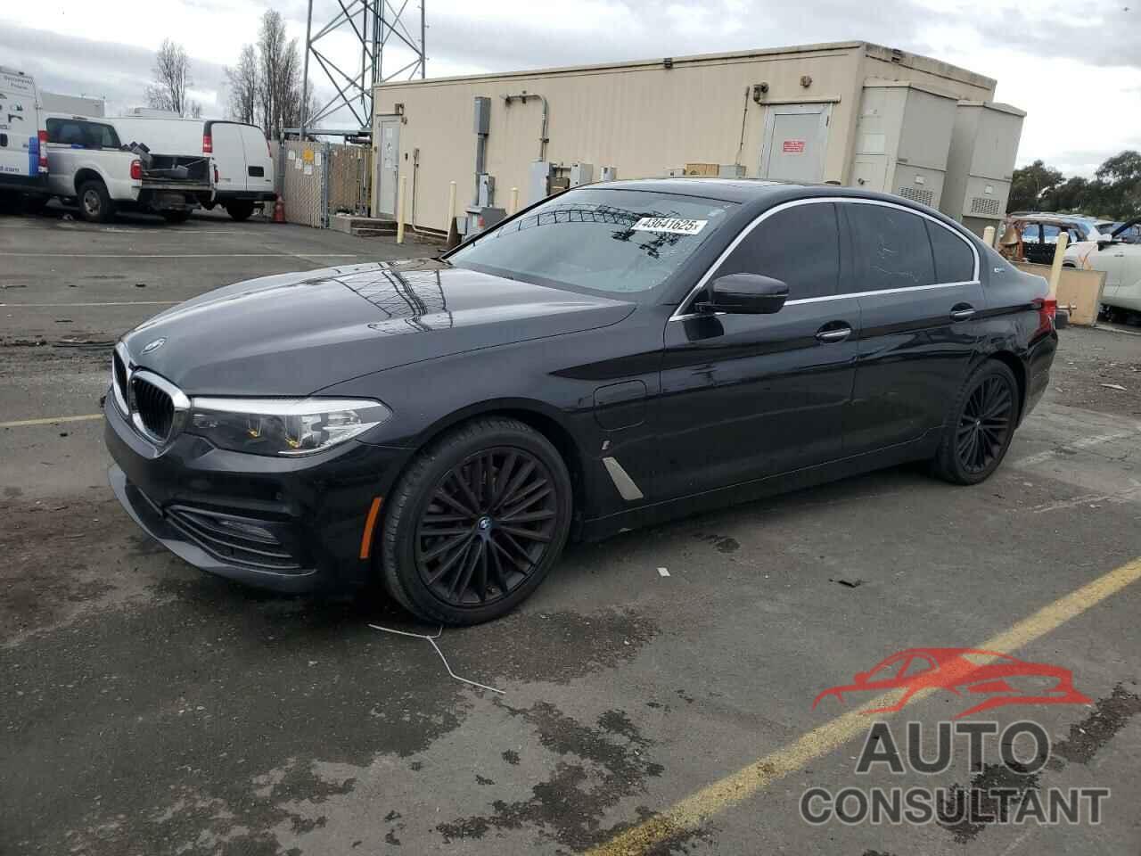BMW 5 SERIES 2018 - WBAJA9C53JB033803