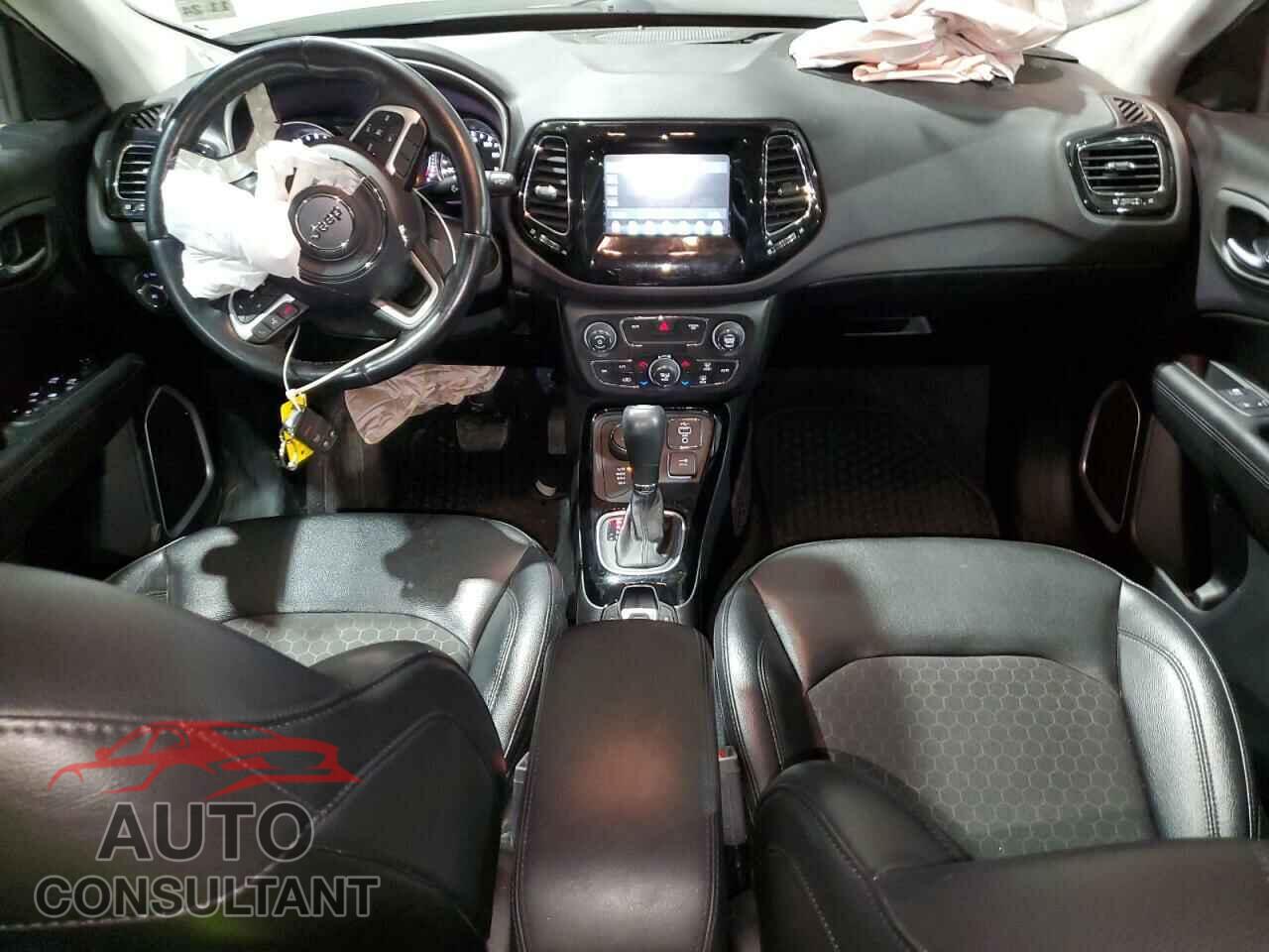 JEEP COMPASS 2020 - 3C4NJDBB4LT115247