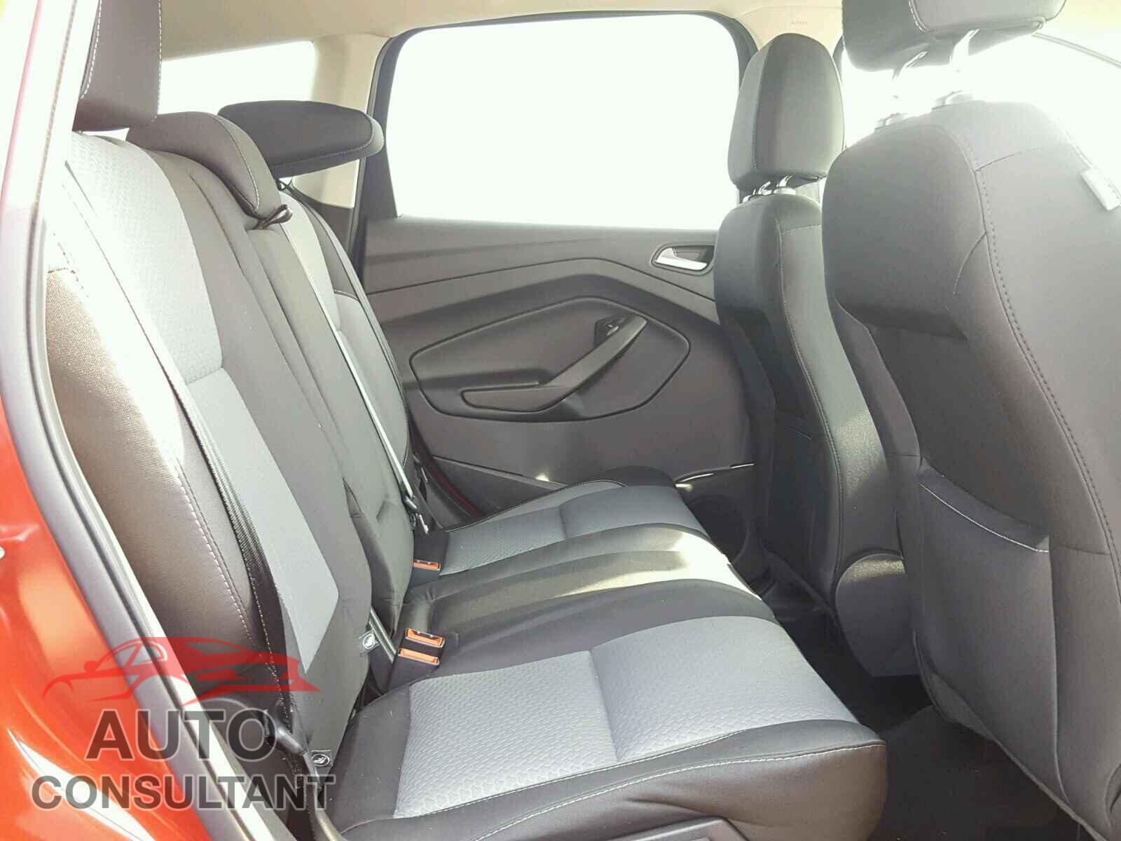 FORD ESCAPE SE 2017 - 1FMCU9GD7HUD49686