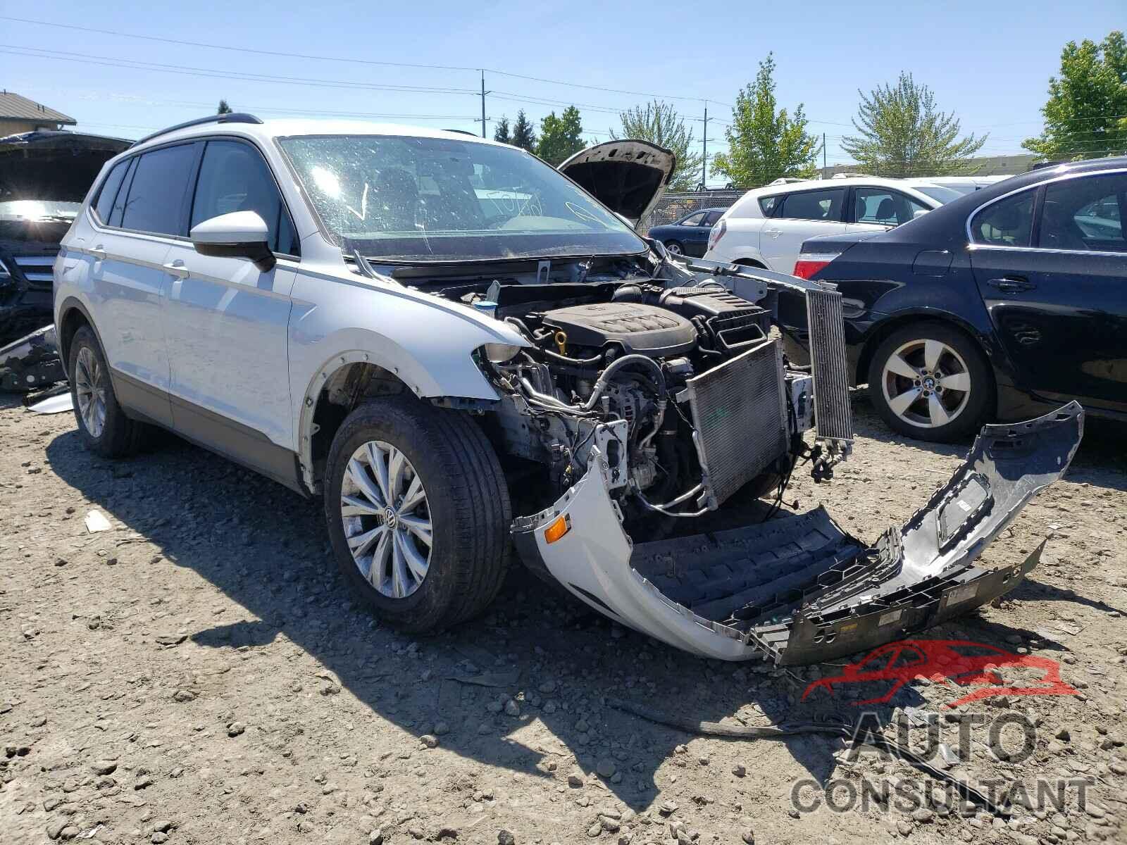 VOLKSWAGEN TIGUAN 2018 - 3VV1B7AX0JM097784